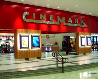 Fachada do cinema Cinemark